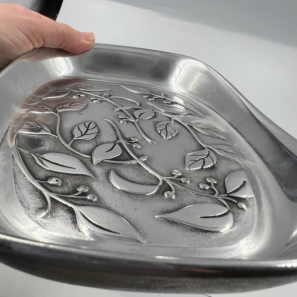 Wilton Armetale Rectangle 3D Etched Design Botanica Bread Serving Platter Tray - Picture 7 of 9